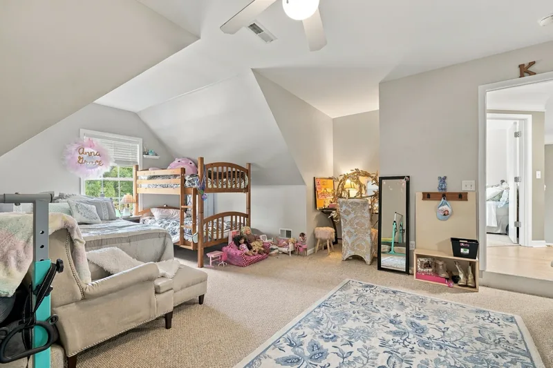 Upstairs bedroom