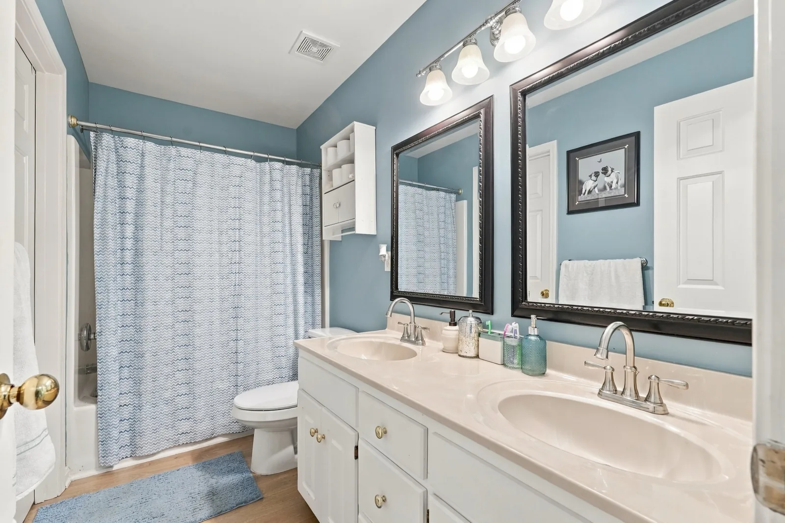 Upstairs full bath with double sinks
