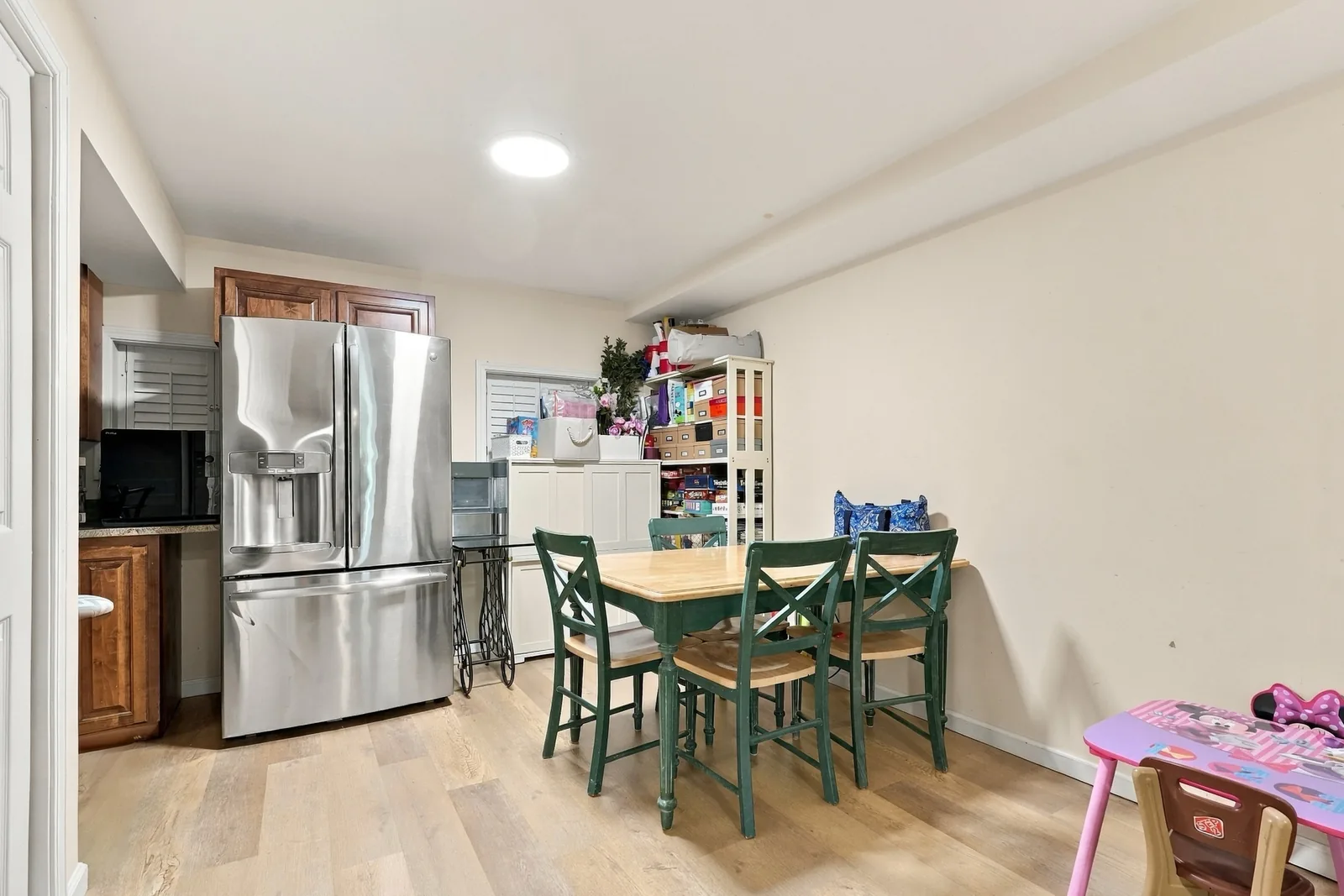 The walkout level kitchenette